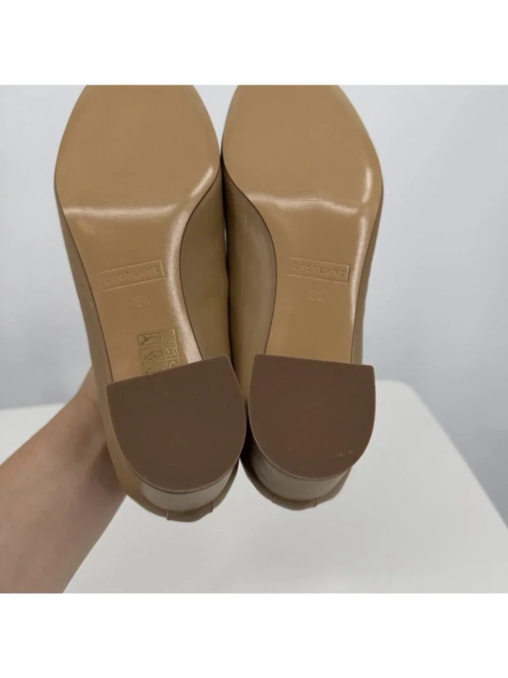 Everlane Italian Leather Day Heel Light Taupe 8.5 Women's Elastic Back Comfort